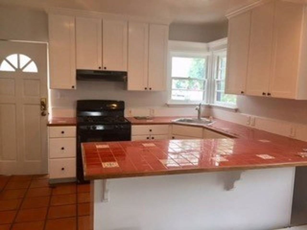 Cherokee - Photo 6 of 22