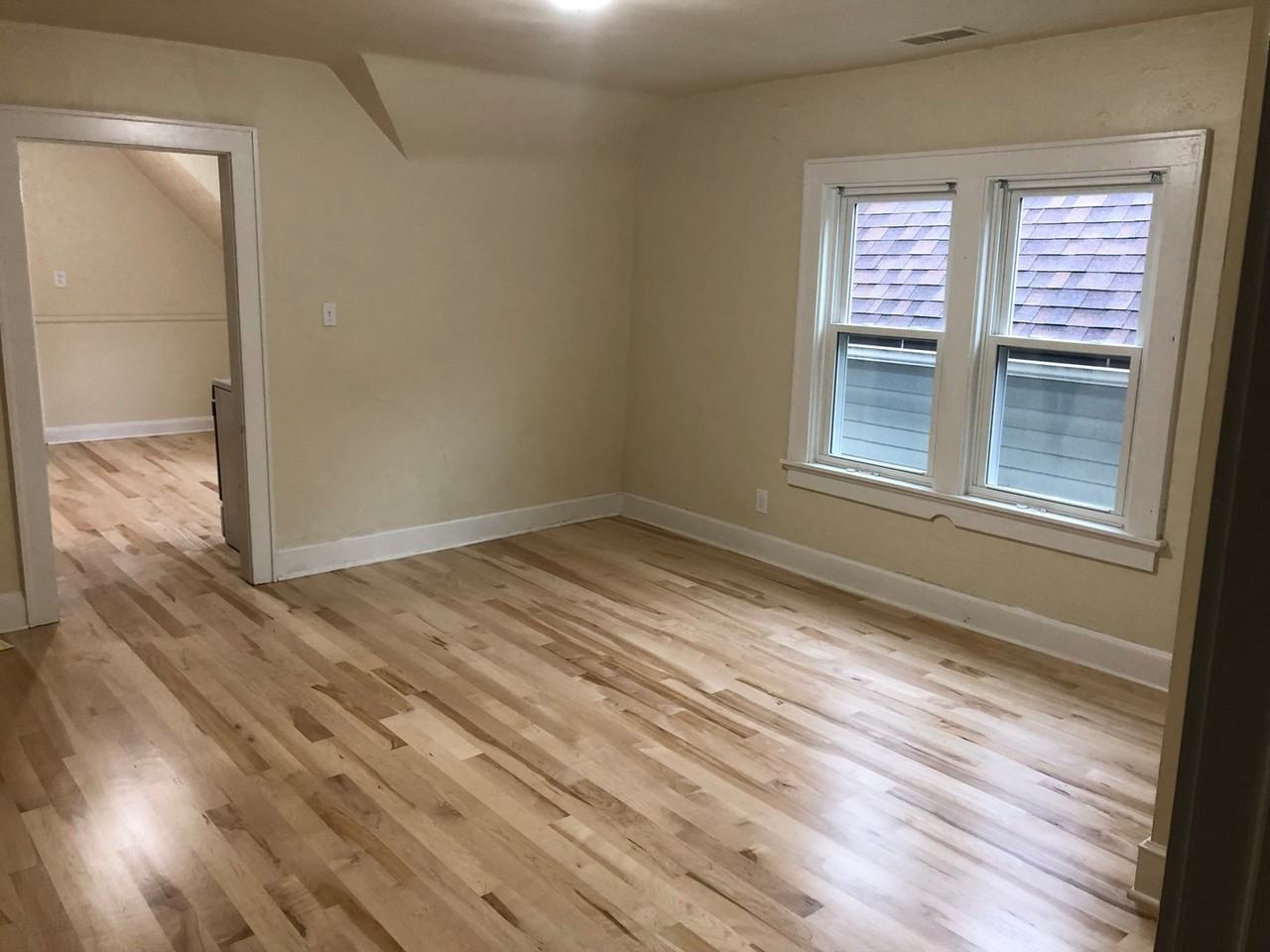 2564 N Humboldt Blvd - Photo 4 of 11