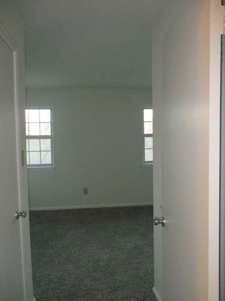 412 Old Forge Dr - Photo 7 of 21