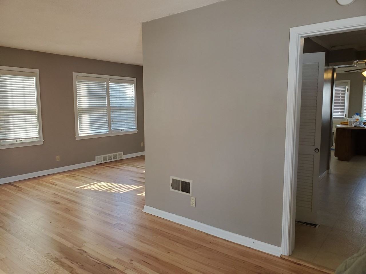 1815 Sw Webster Ave - Photo 5 of 43