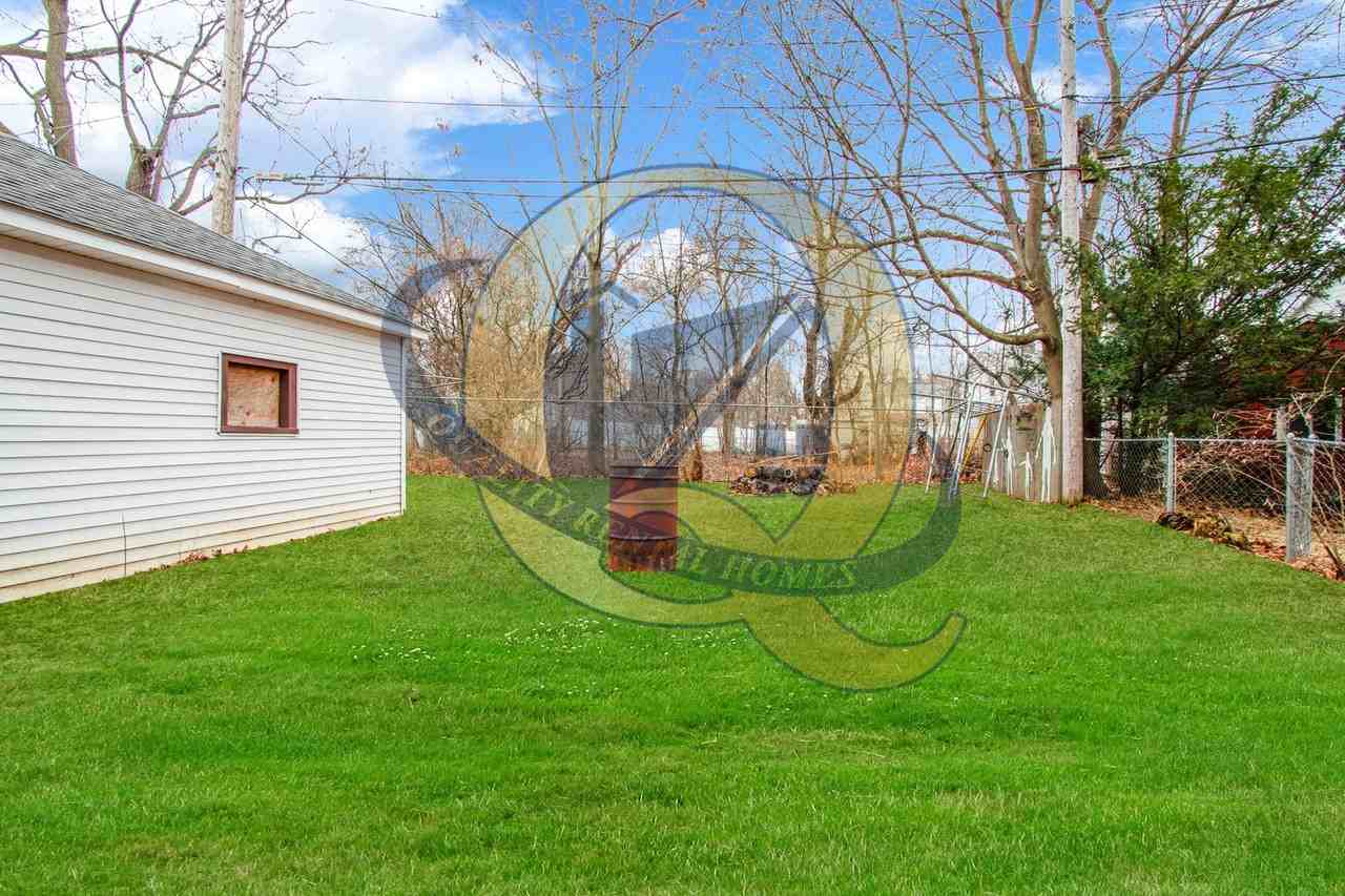 908 Blair St - Photo 4 of 19