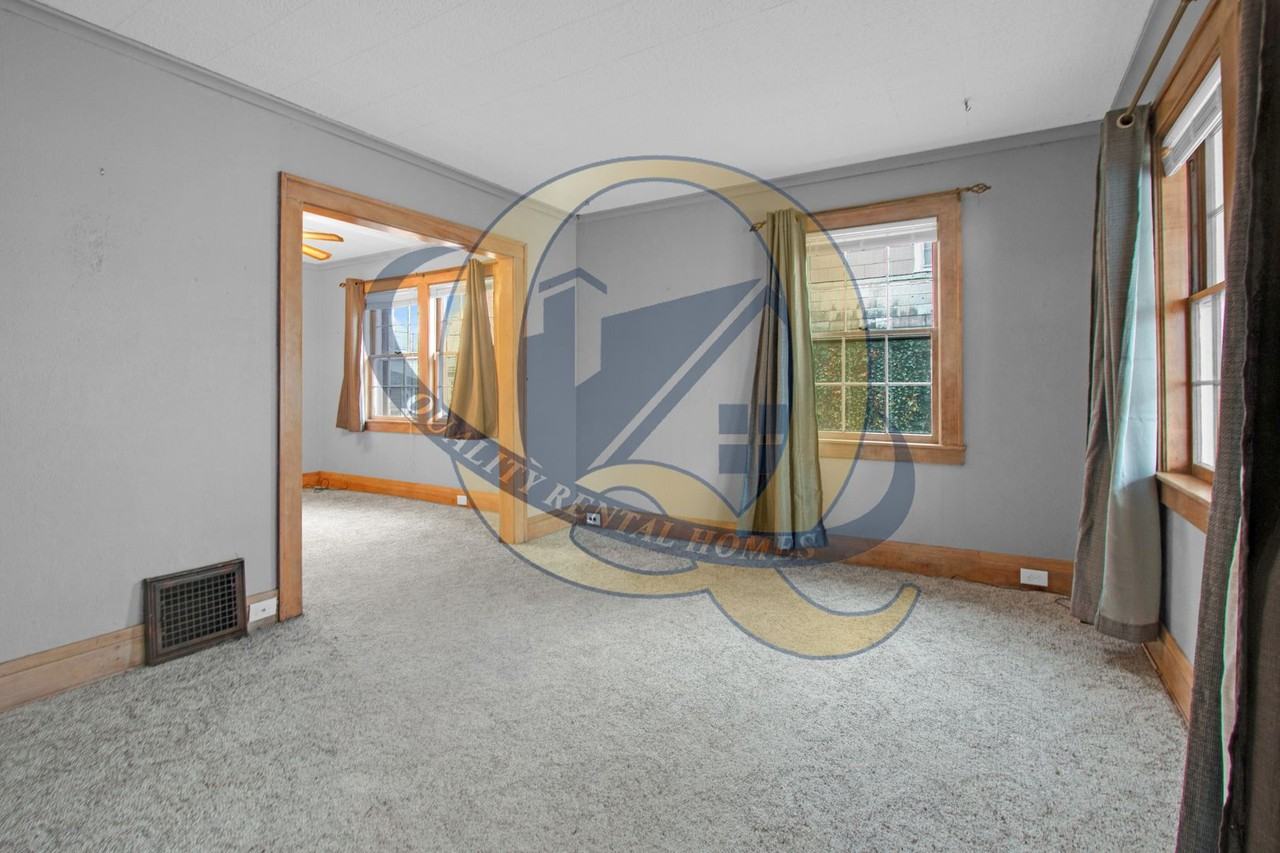 908 Blair St - Photo 7 of 19