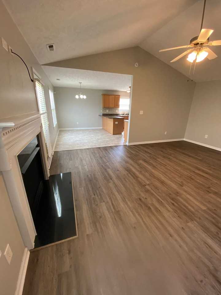 1412 Kershaw Loop - Photo 5 of 35