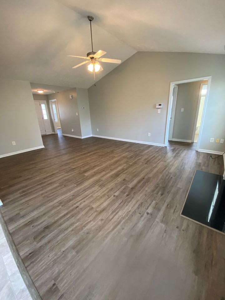 1412 Kershaw Loop - Photo 6 of 35