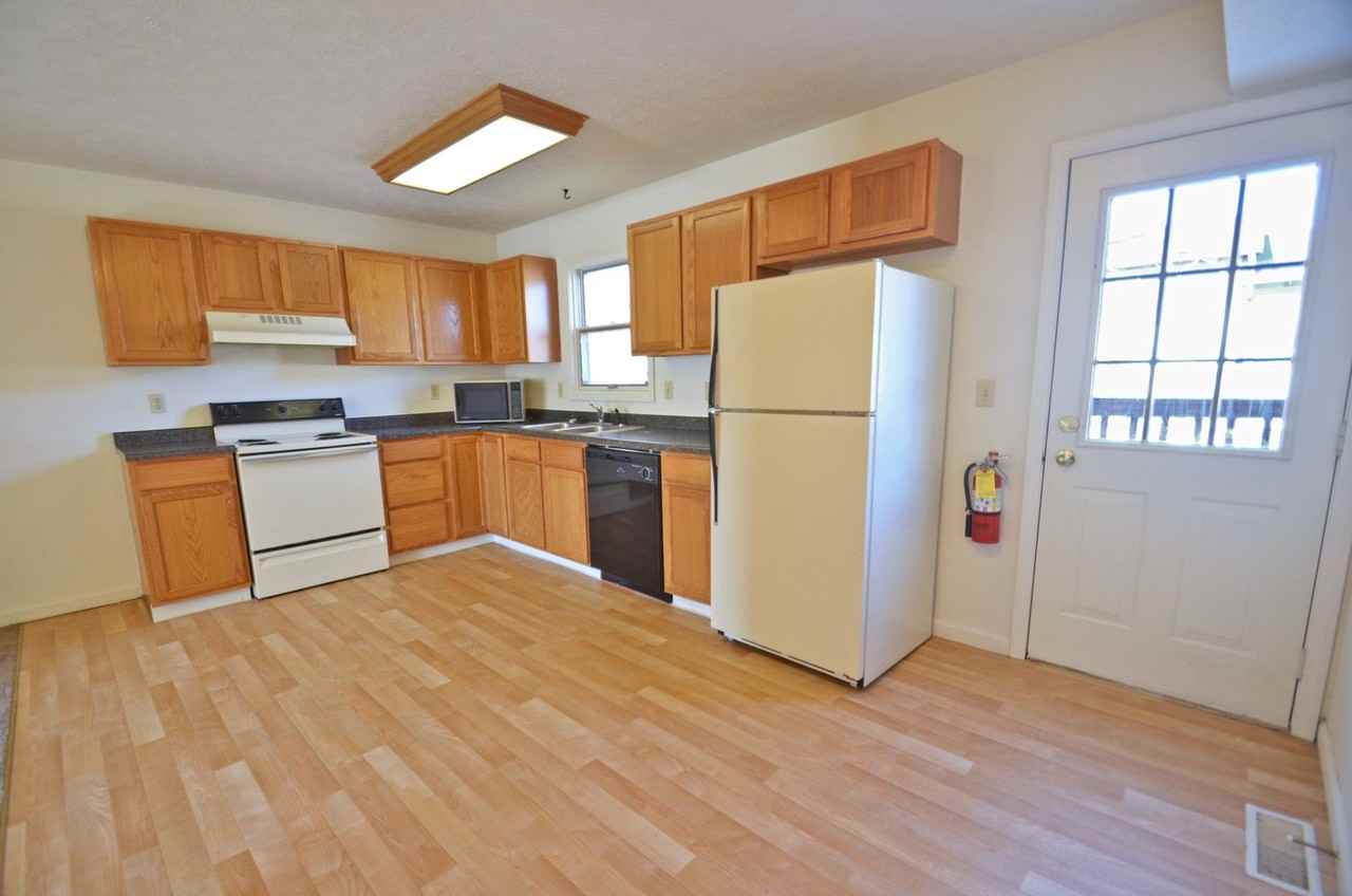 630 W 17th St - Photo 6 of 6