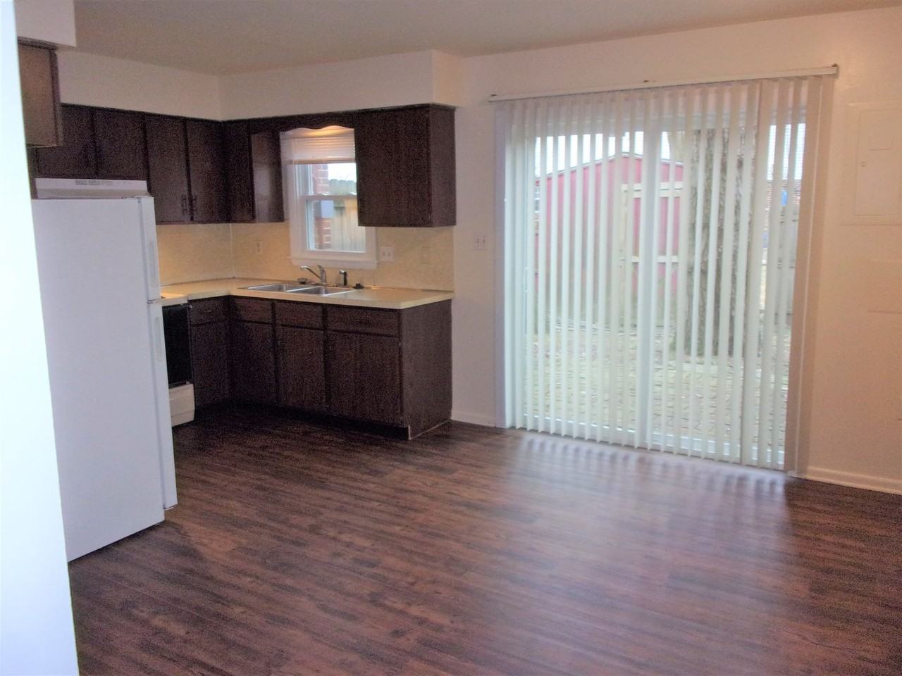 429 Duke St - Photo 5 of 6