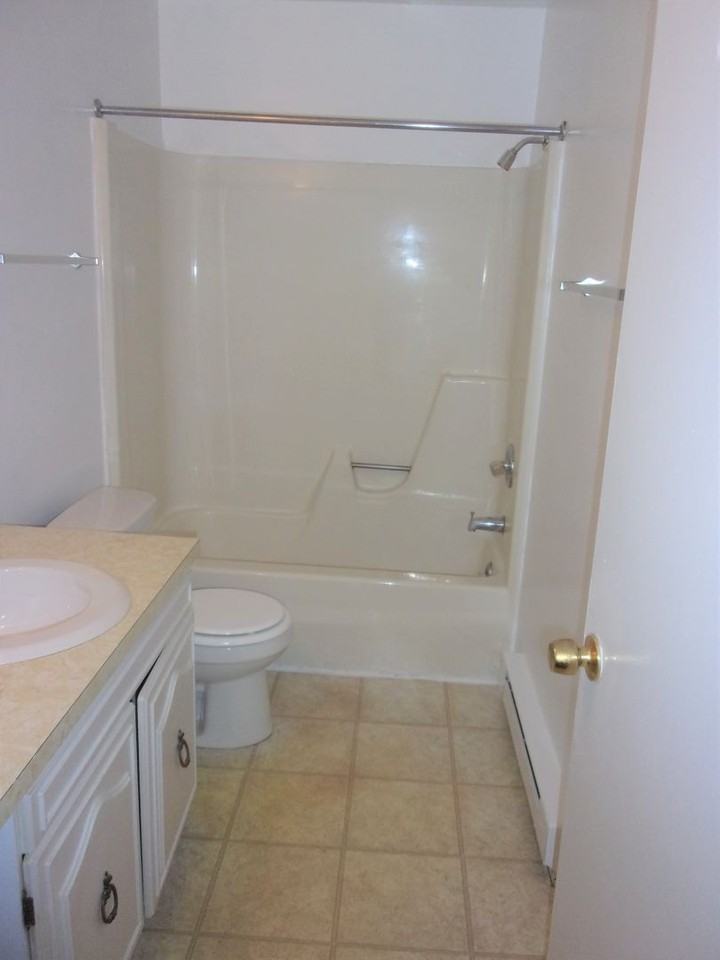 429 Duke St - Photo 6 of 6