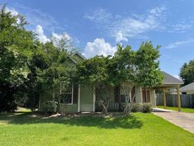 215 Meadow Lark Dr - Photo 1 of 1