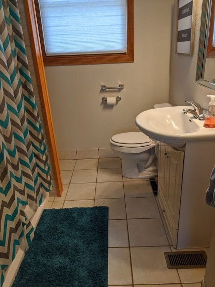 324 W 5th St - Photo 5 of 9