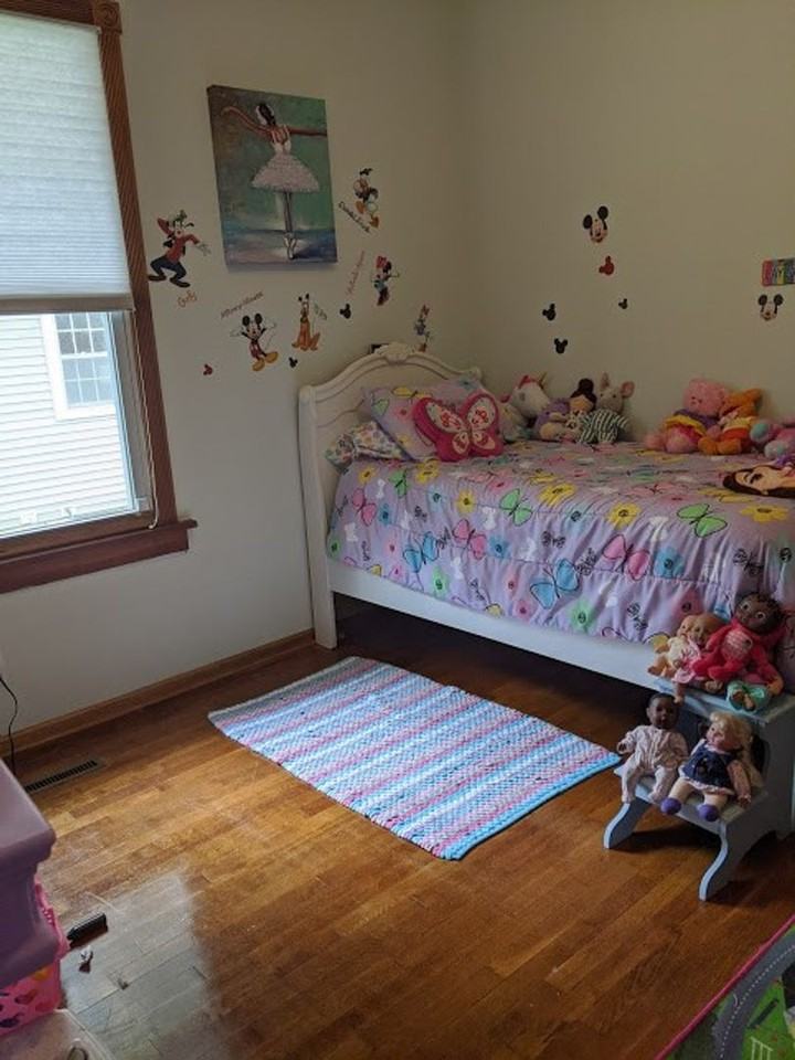 324 W 5th St - Photo 7 of 9