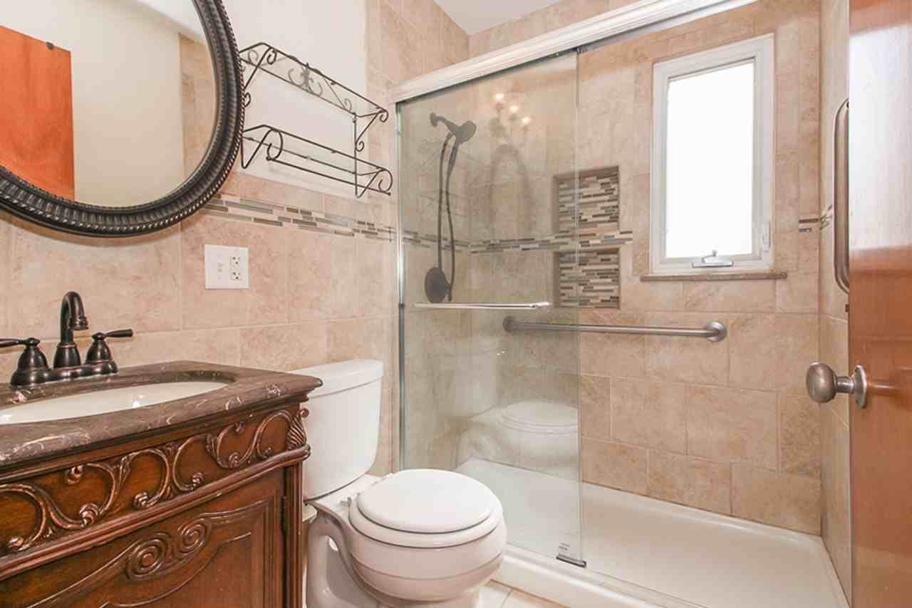 16806 Holly Hill Dr - Photo 3 of 30