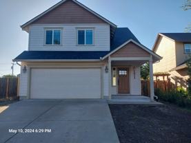 1011 Se Millright Ave - Photo 1 of 1