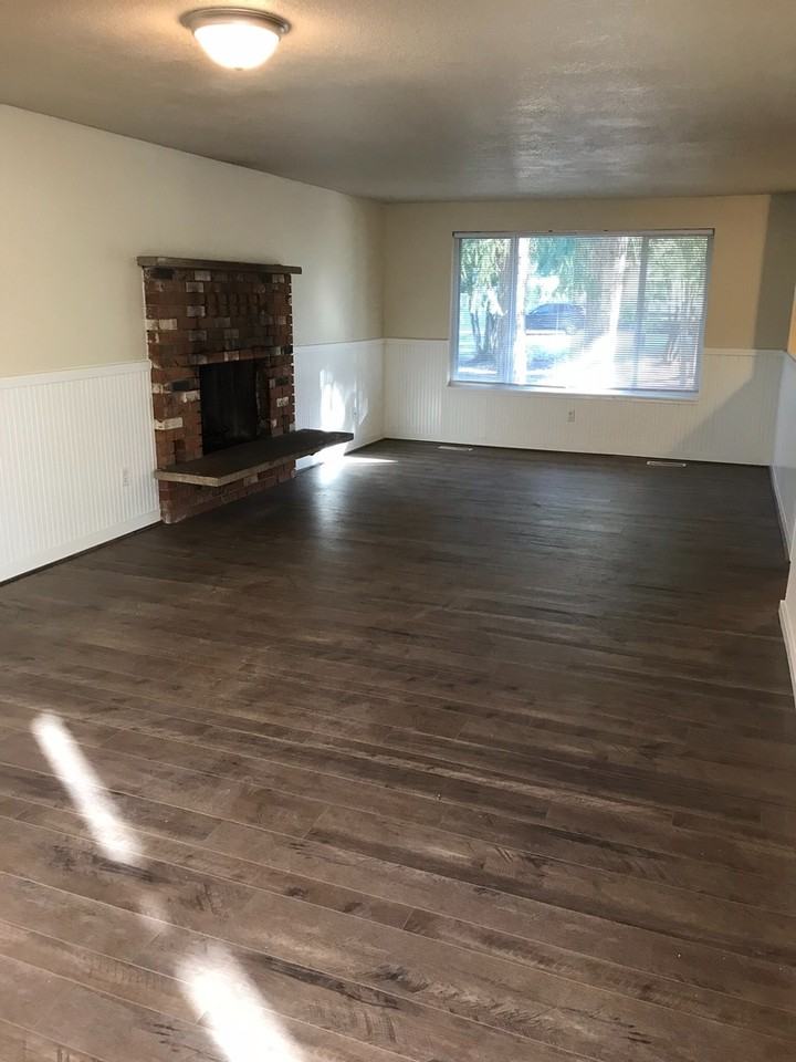 6902 36th Ave Se - Photo 2 of 11