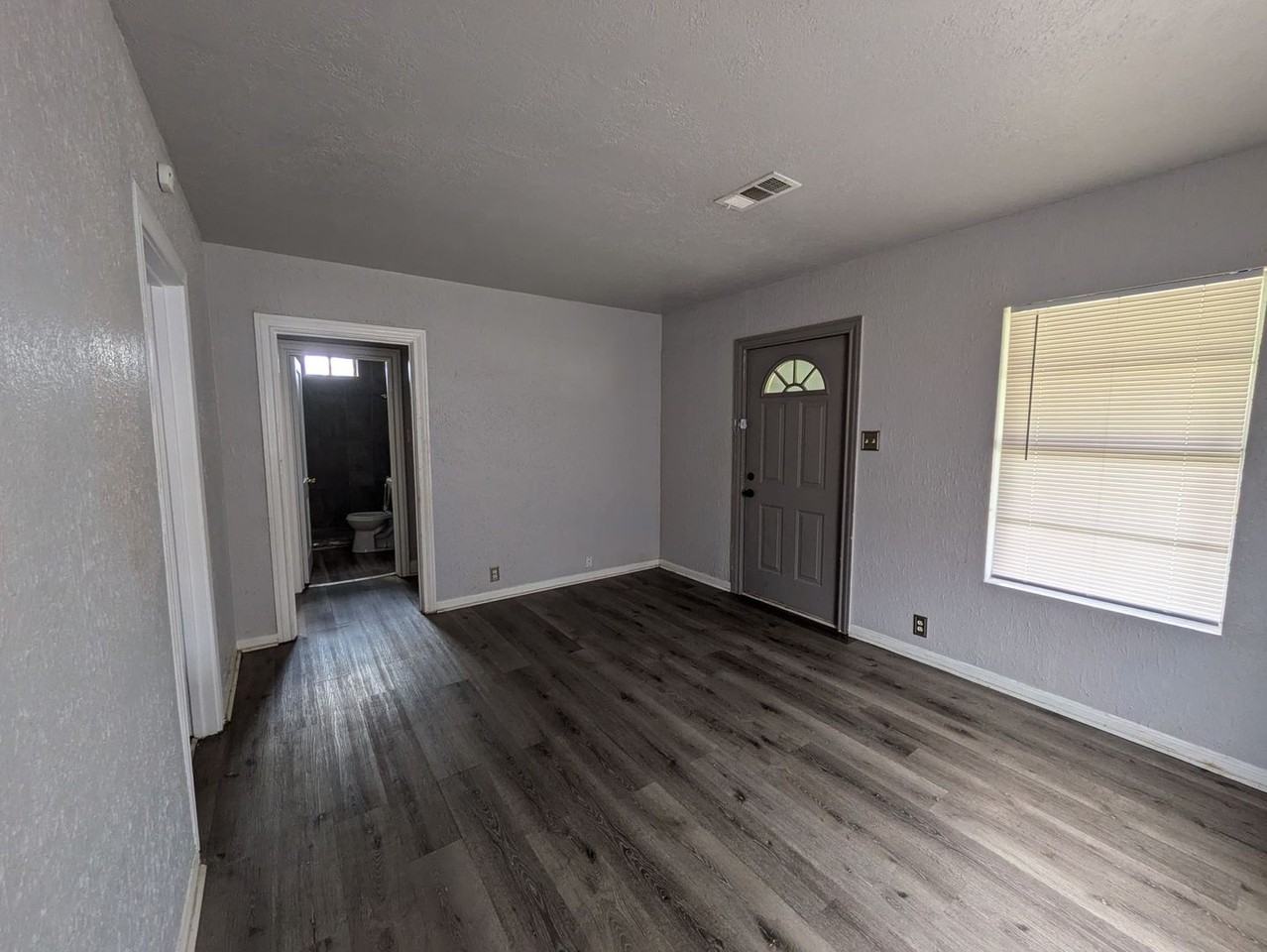 3885 Park St - Photo 3 of 29