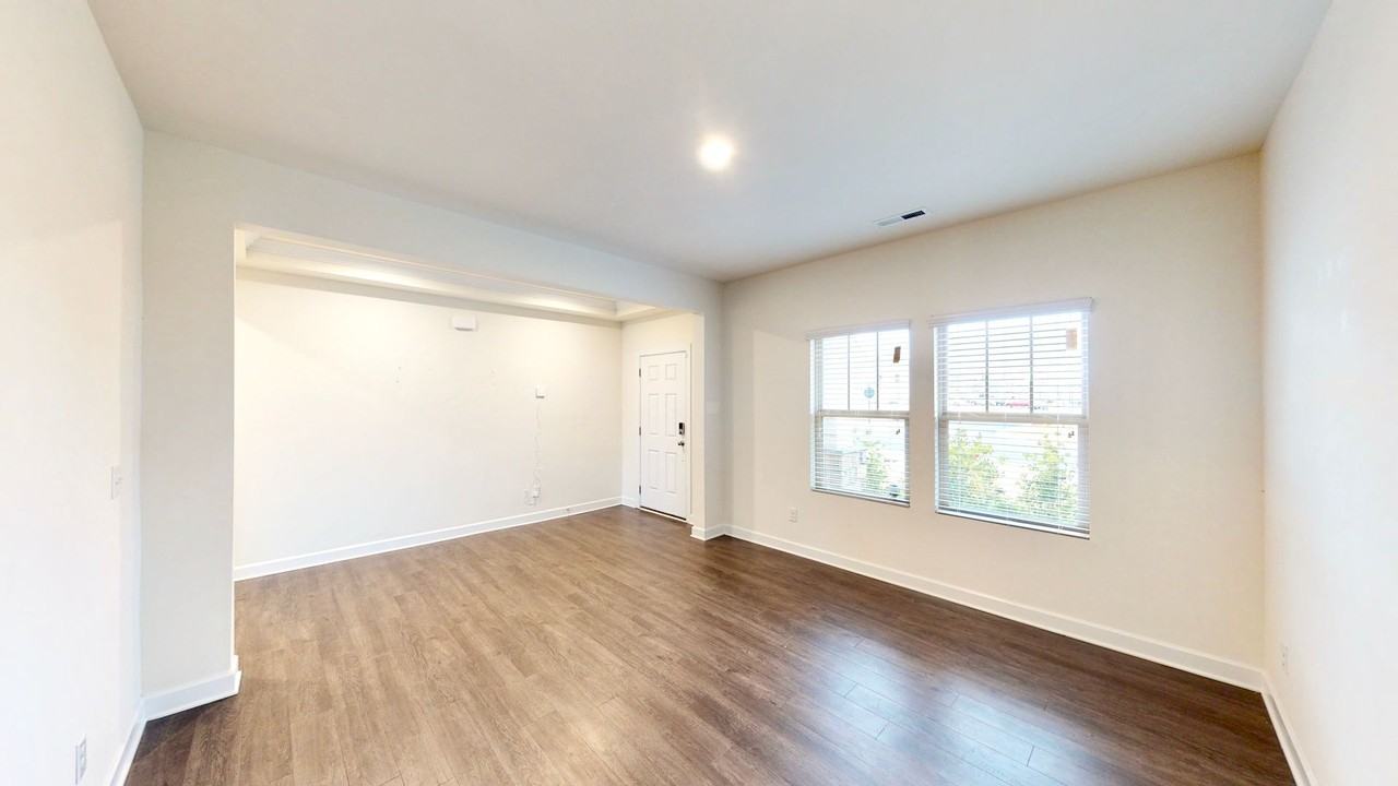 4500 Collingham Dr - Photo 3 of 37