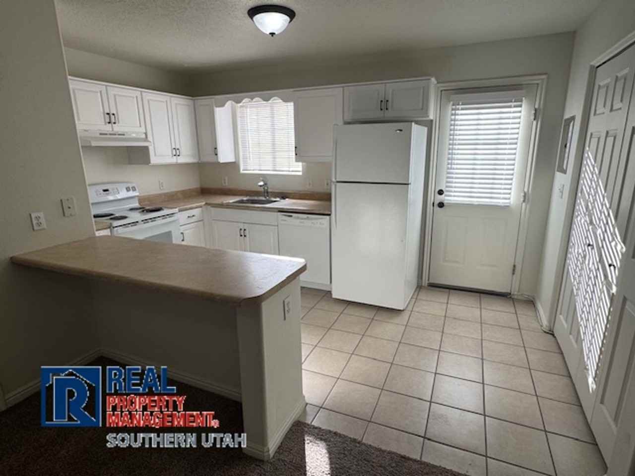 1735 W 540 N #102 - Photo 5 of 12