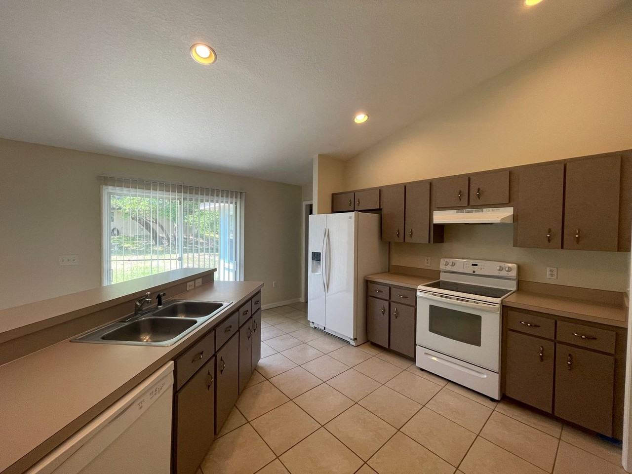 8062 Sw 135th Loop - Photo 6 of 25