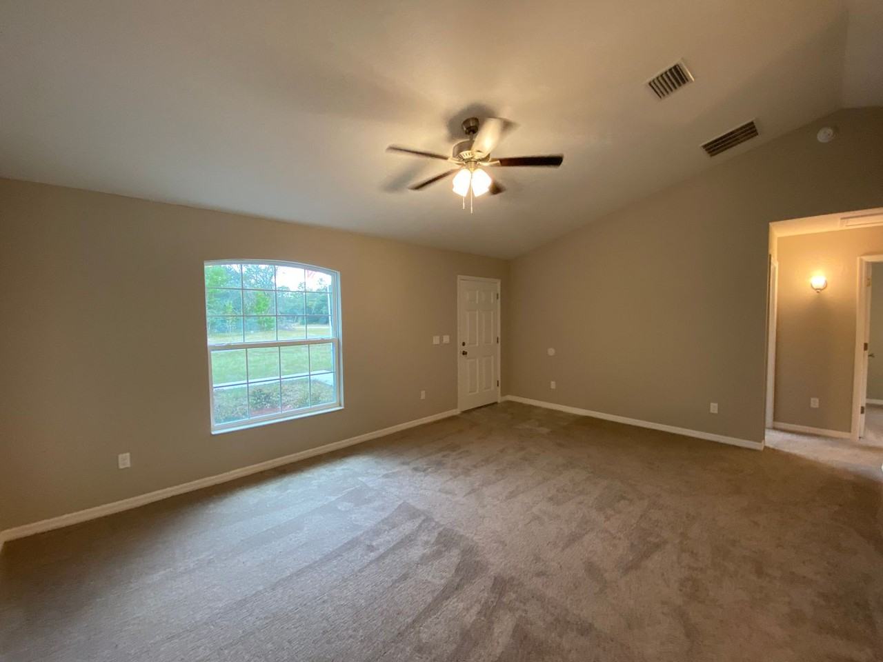 371 Marion Oaks Pass - Photo 6 of 35