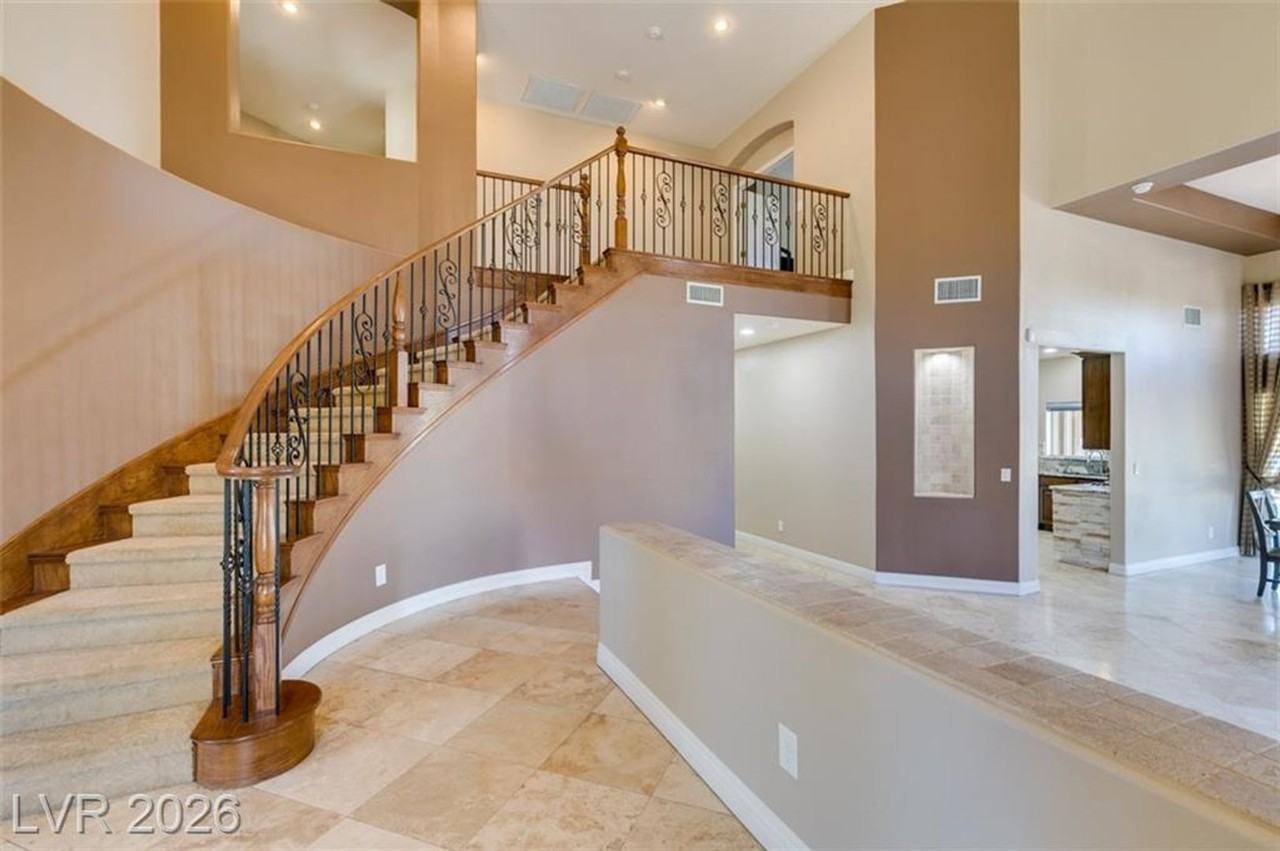 54 Grossinger Ct - Photo 5 of 50