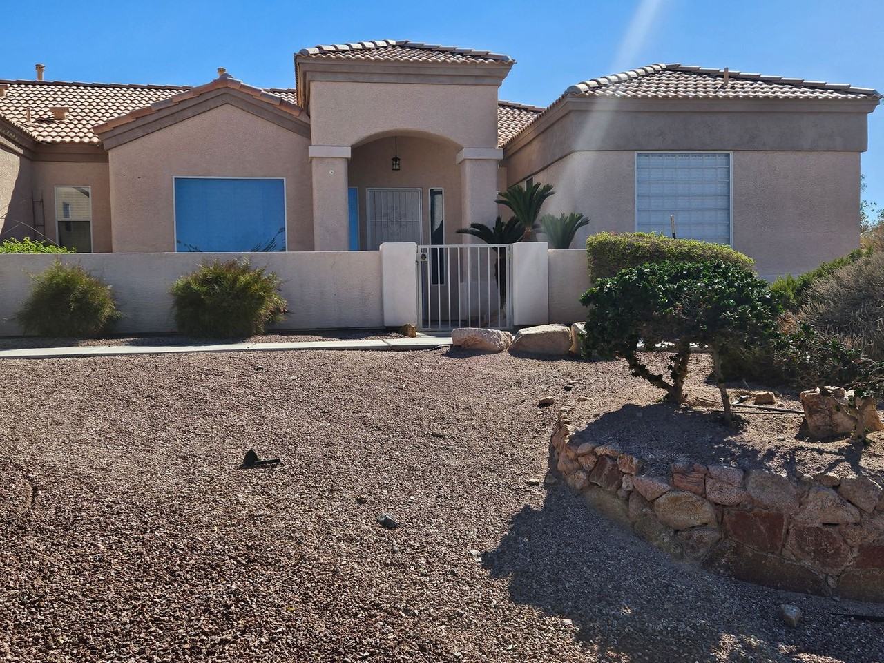 2634 Discovery Rd - Photo 2 of 38