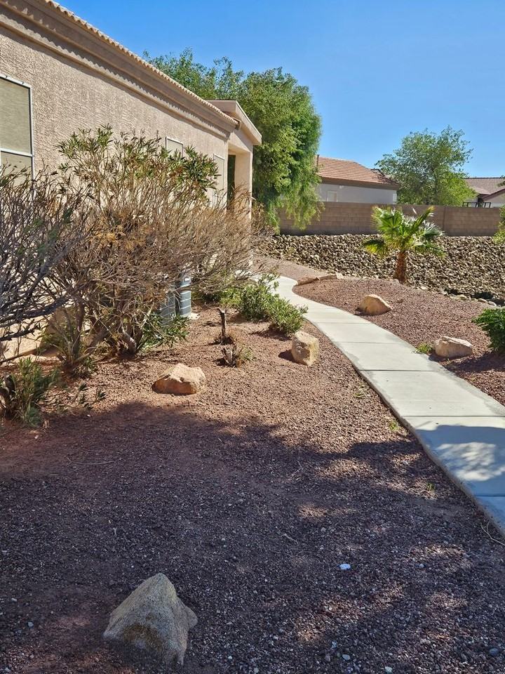 2634 Discovery Rd - Photo 4 of 38