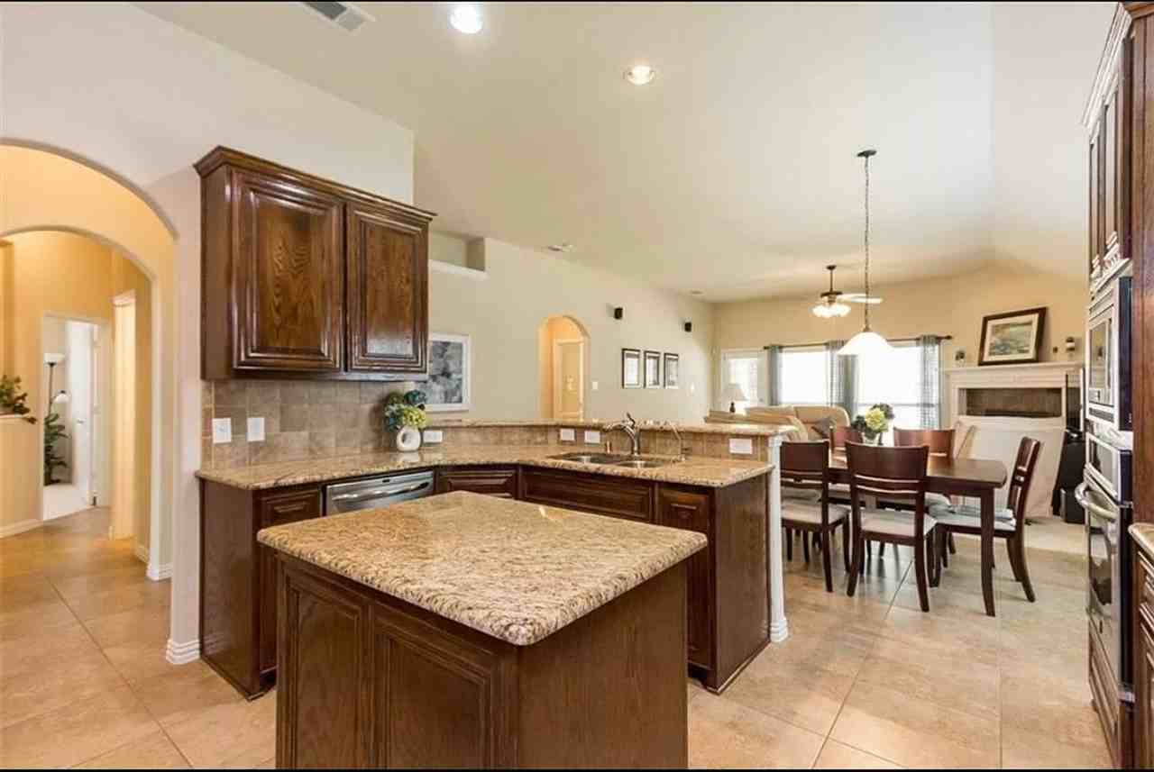 897 Witherby Ln - Photo 2 of 16