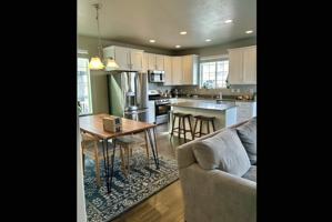 featured image of 932 W 2840 N