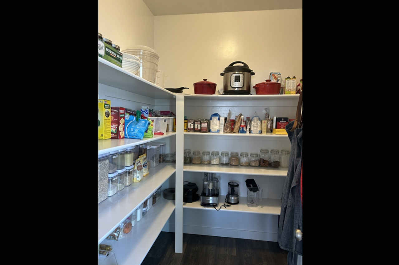 932 W 2840 N - Photo 3 of 18