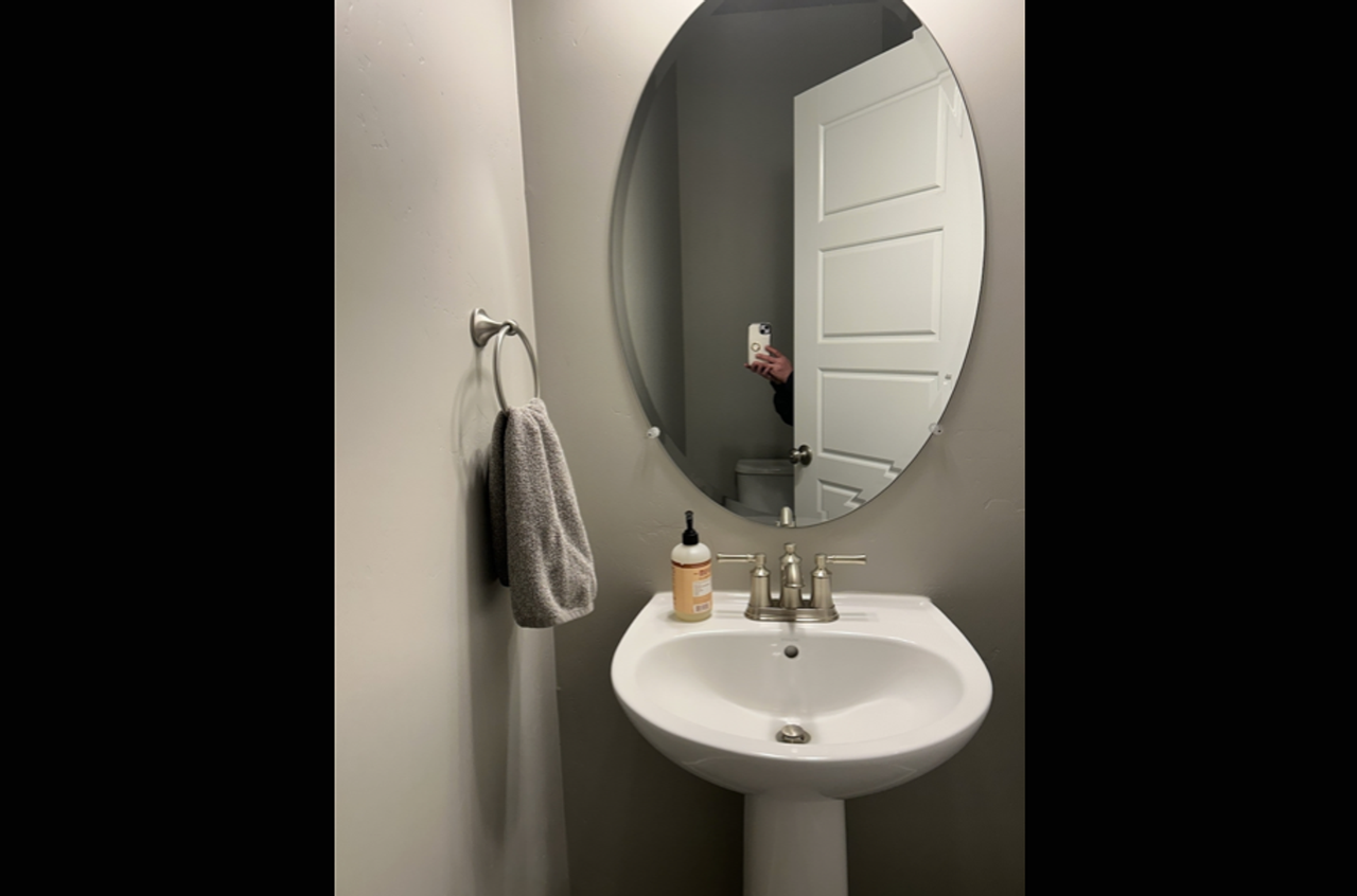 932 W 2840 N - Photo 7 of 18