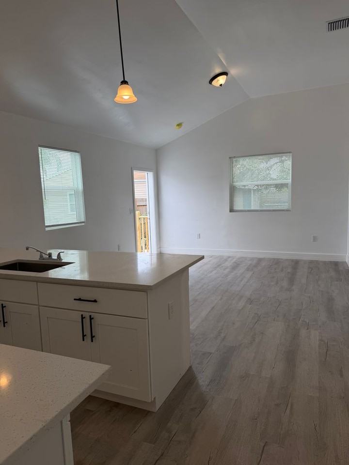 Arlington - Photo 3 of 28