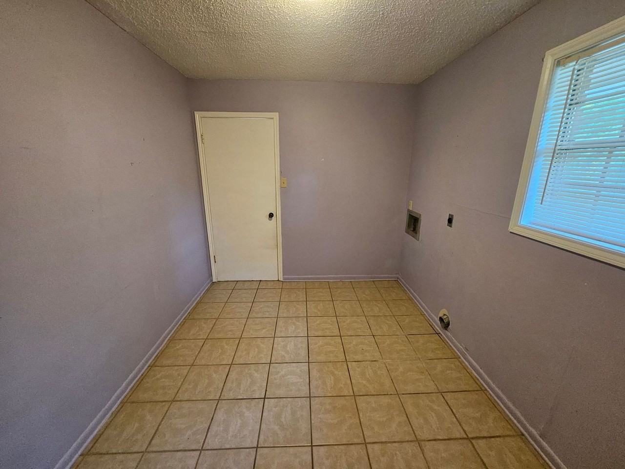 110 Kimberly Dr - Photo 6 of 16