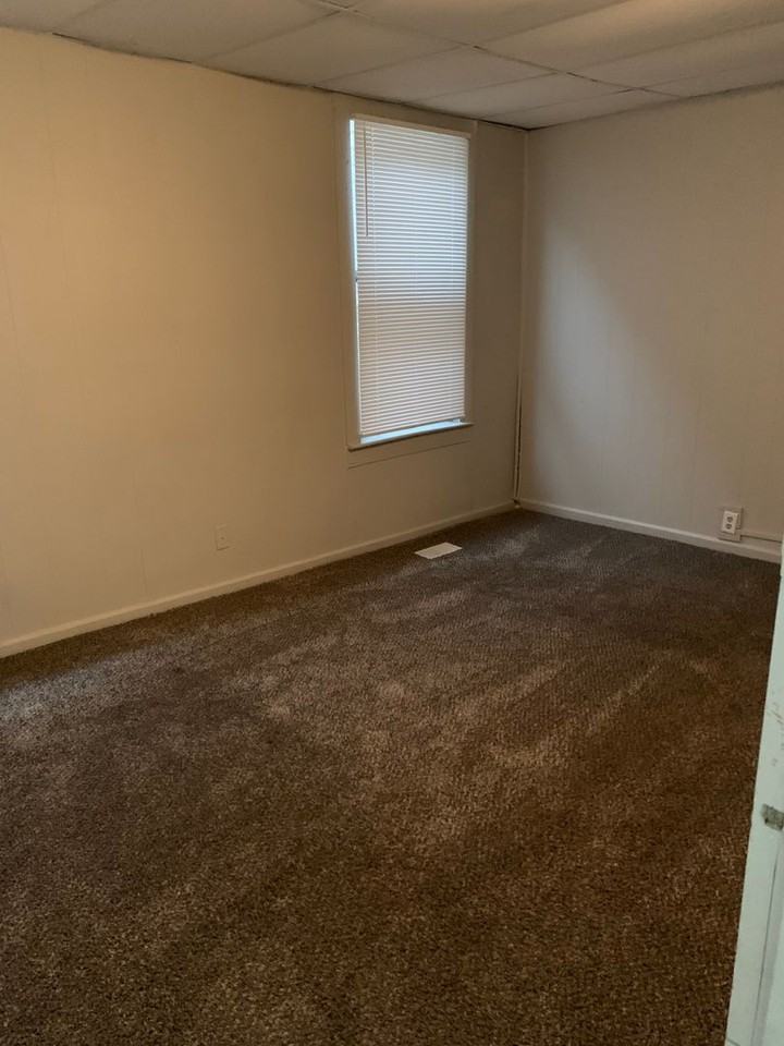 1608 Fountain Ave - Photo 5 of 13