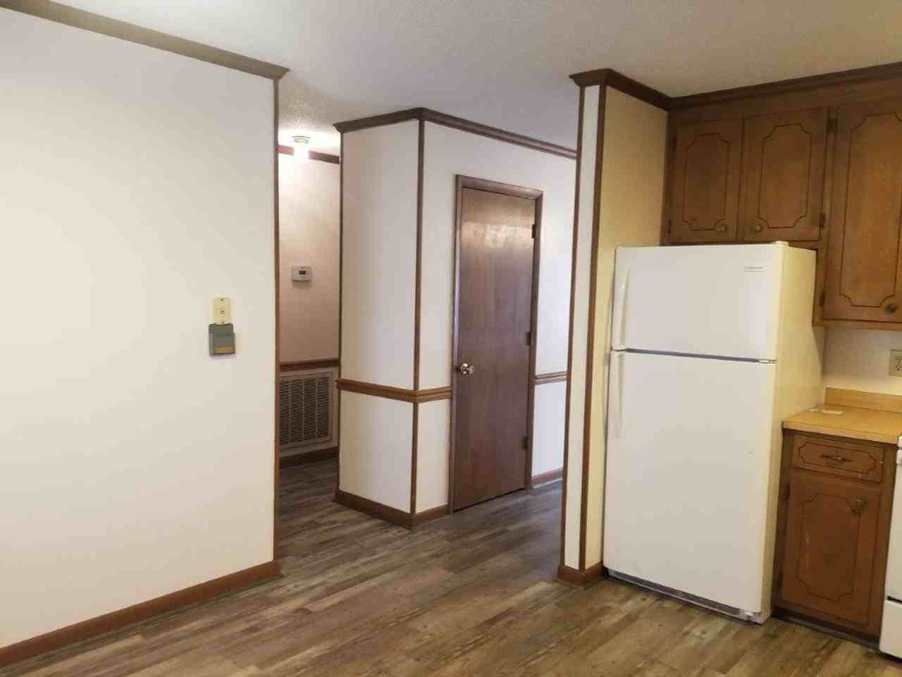 117B E John St - Photo 6 of 15