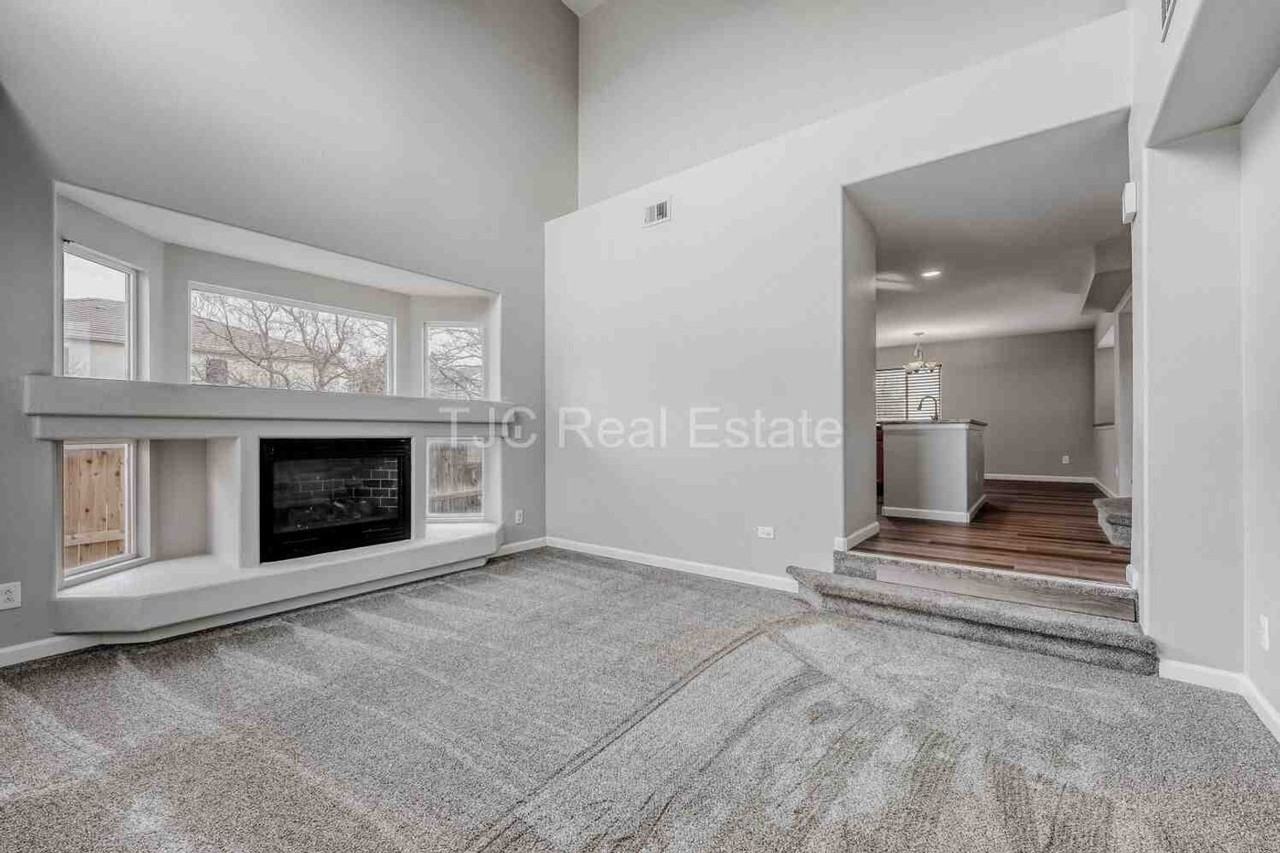 20390 E 40th Ave - Photo 2 of 11