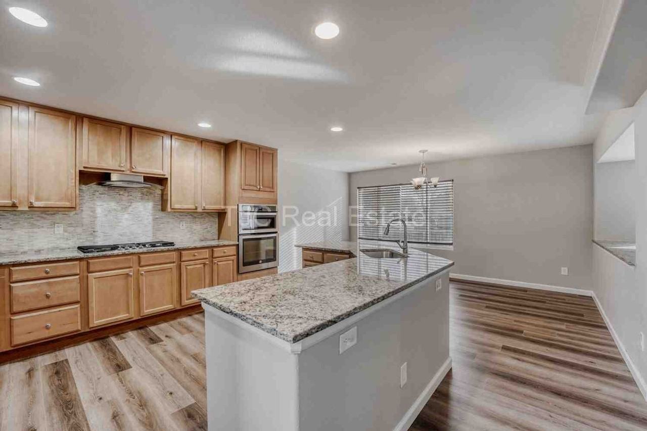 20390 E 40th Ave - Photo 3 of 11