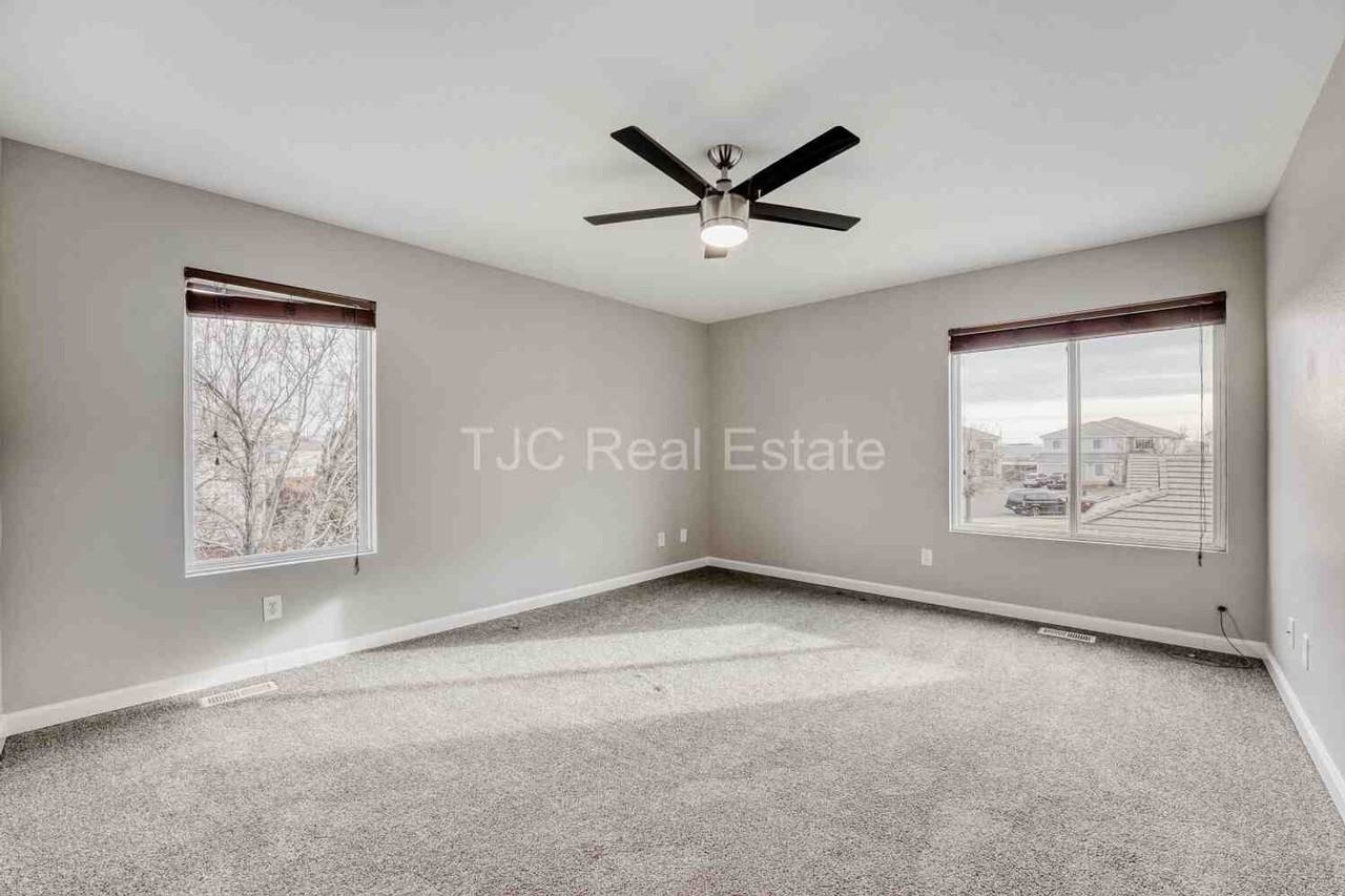 20390 E 40th Ave - Photo 4 of 11