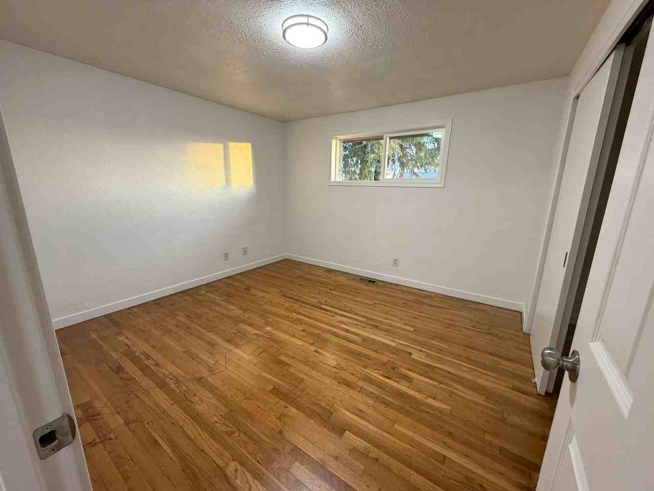 1316 C St - Photo 5 of 9