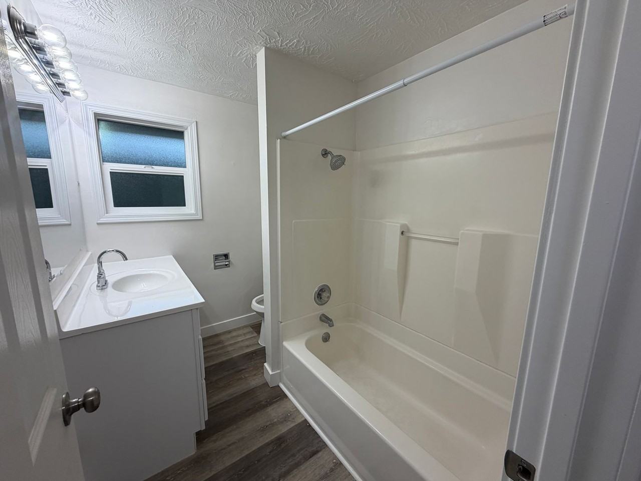 1316 C St - Photo 6 of 9