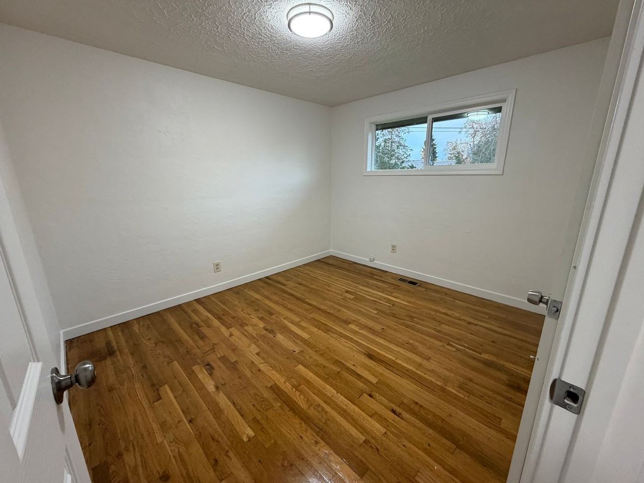 1316 C St - Photo 7 of 9