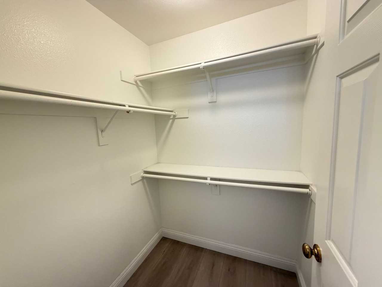 1433 Iron Springs Dr - Photo 6 of 10