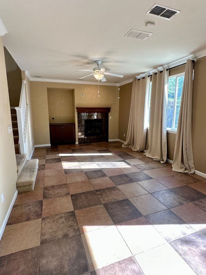 110 Alexandra Park - Photo 4 of 28