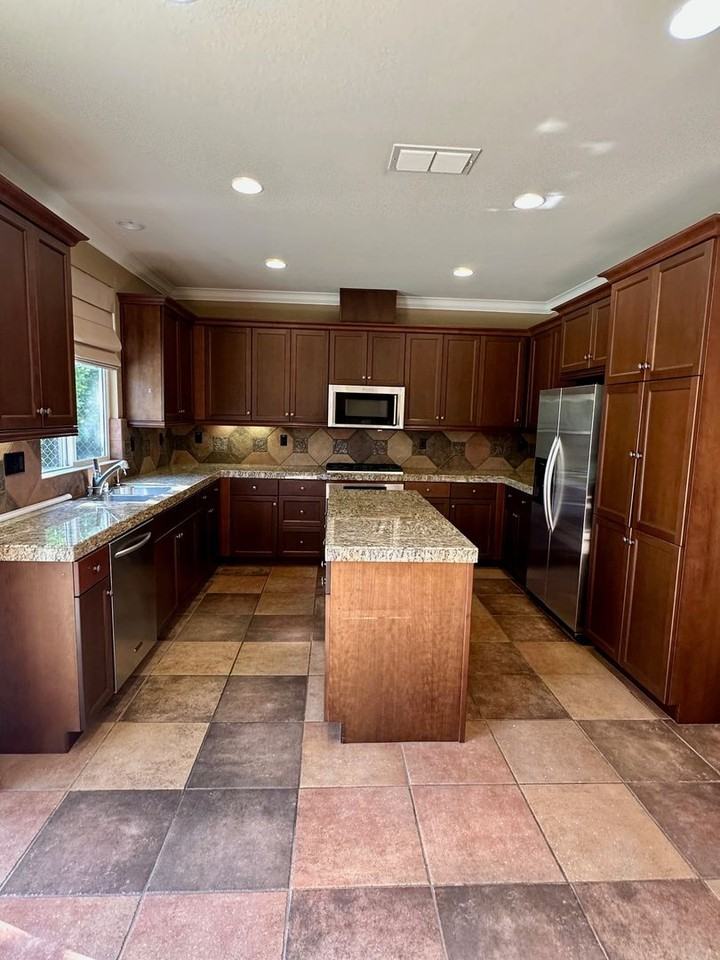 110 Alexandra Park - Photo 7 of 28