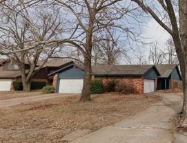 3815/3817 Lynnbrook Cir - Photo 1 of 1