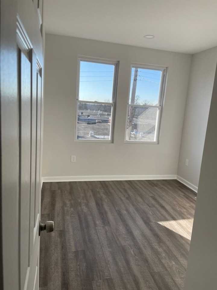 3203 Presstman St - Photo 3 of 8