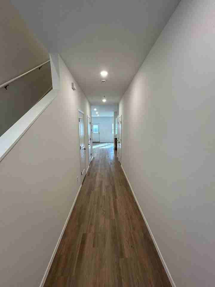 2804 W Mockingbird Ln - Photo 2 of 24