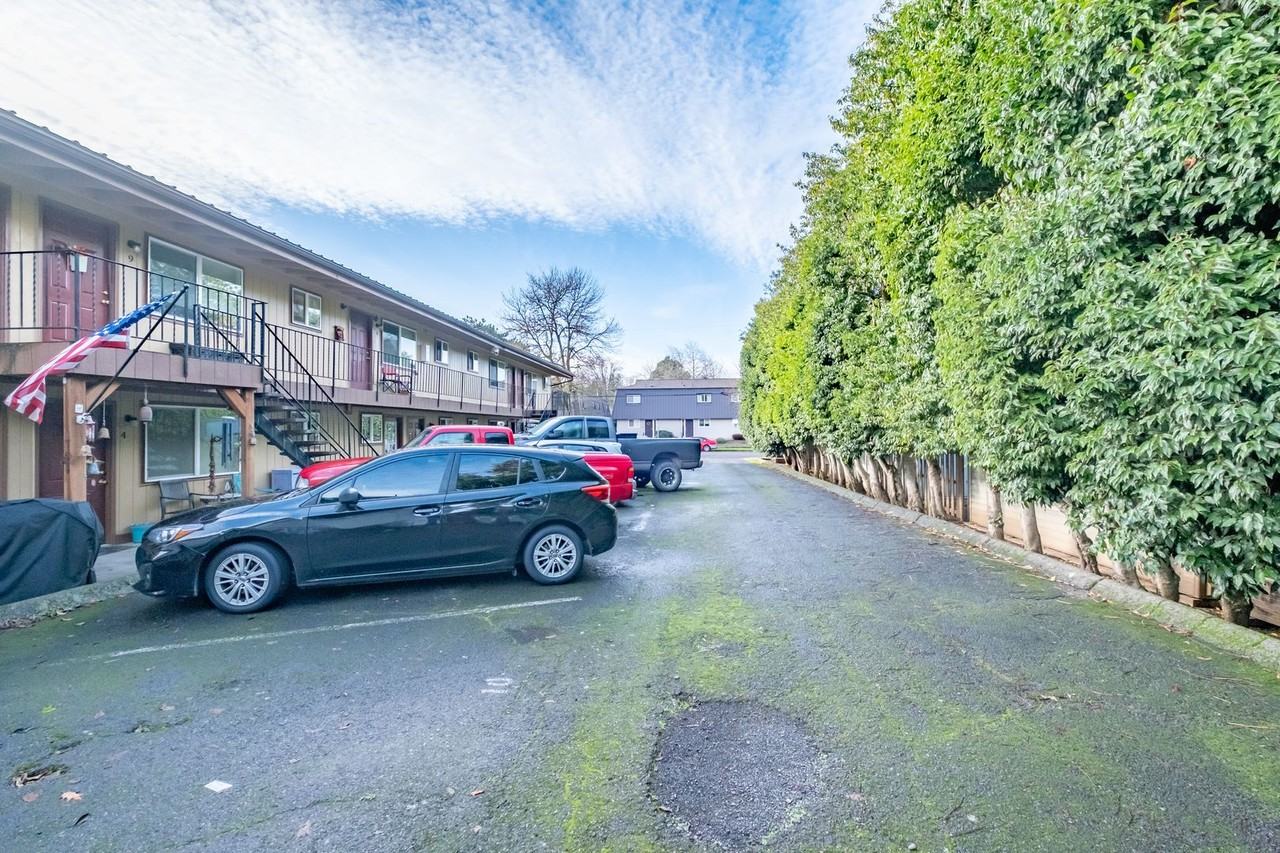 543-Plum Court - Photo 2 of 2