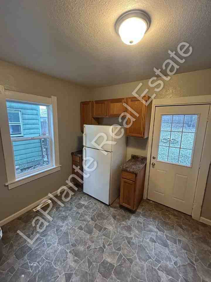 1804 Bigelow St - Photo 5 of 18