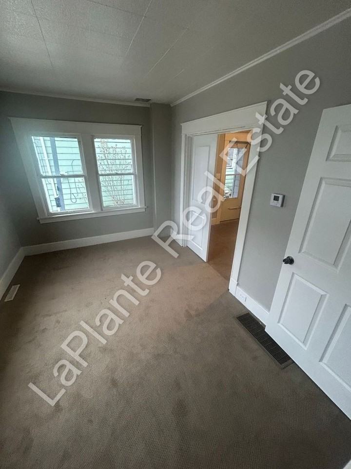 1804 Bigelow St - Photo 4 of 19