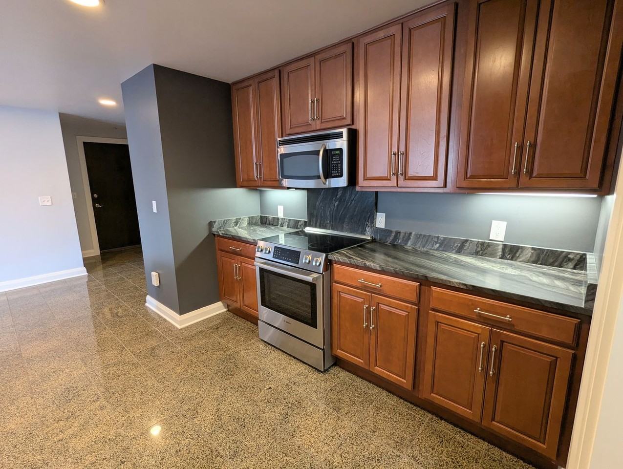 306 4th Ave - Photo 2 of 26