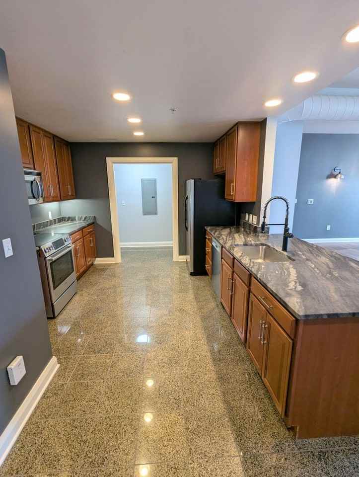 306 4th Ave - Photo 3 of 26